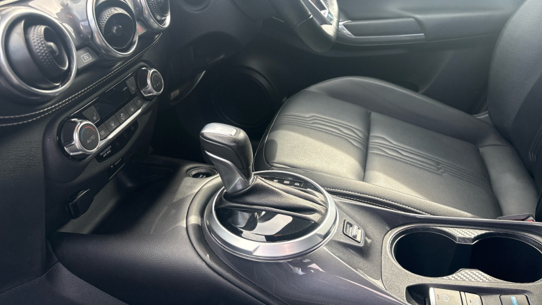 Nissan Juke 1.6 Hybrid Tekna 5dr Auto Hybrid Hatchback
